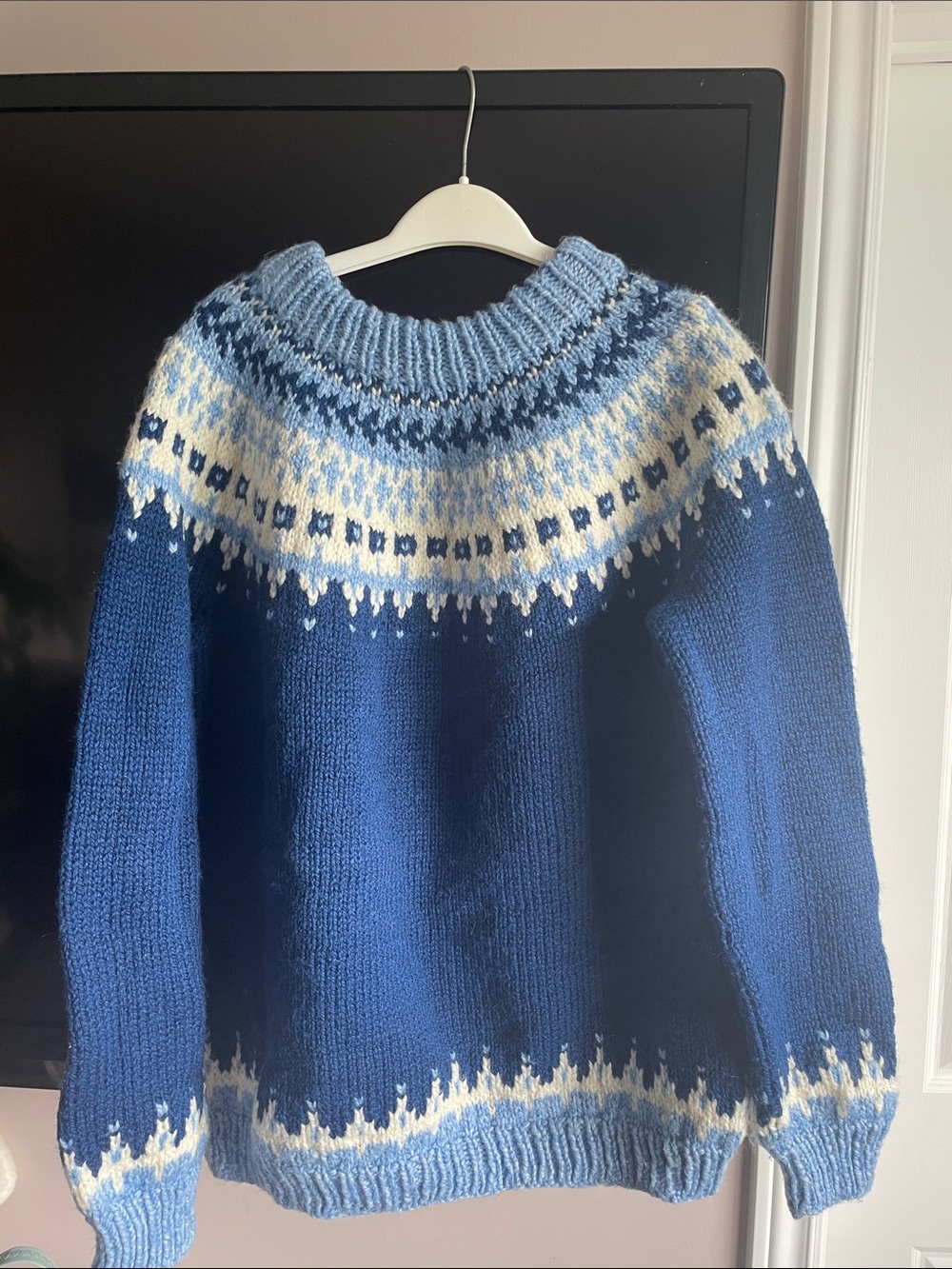 Women's Blue Fair Isle Crewneck Sweater - Classic Nordic Knit